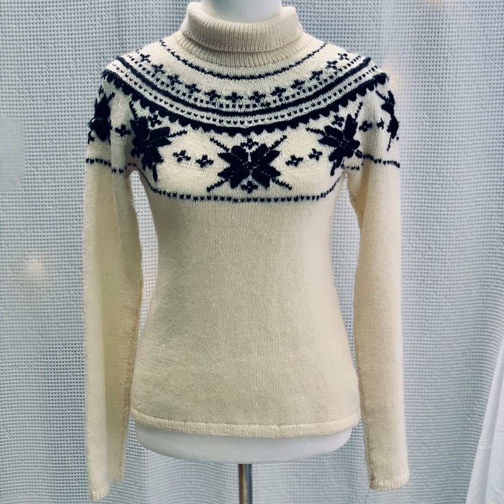 DKNY Wool Cream & Black Fair Aisle Sweater, Sz M
